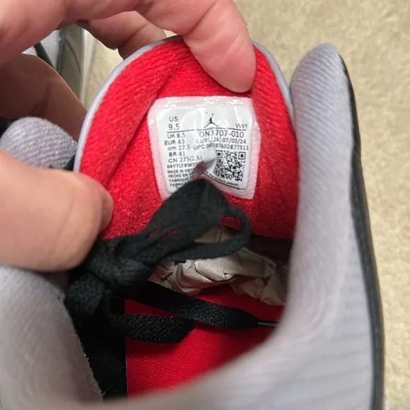 Jordan Retro 3 Reimagined Black Cement - Picture 7 of 8